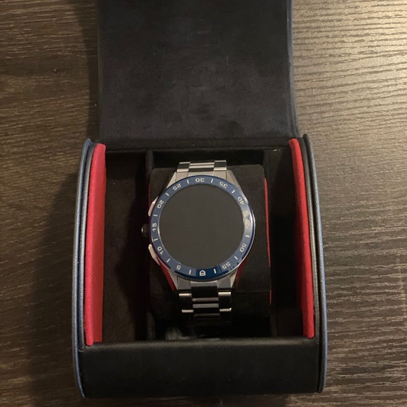 Tag Heuer Connected Smartwatch - Picture 1 of 2